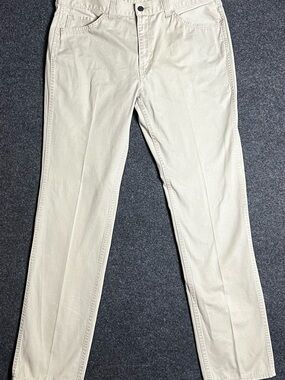 Levi's Men's Khaki Straight-Leg Chinos in Light Tan